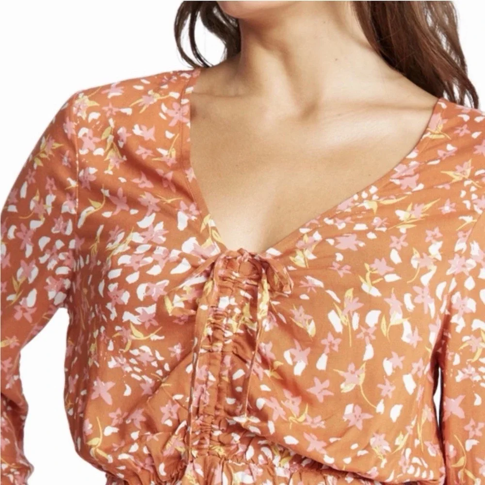 ROXY Romper Sz M Floral Festival Beach Festival Flare Sleeve Shorts Flowy V Neck
